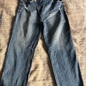 Classic Blue Boot Cut Jeans with Lived-In Look